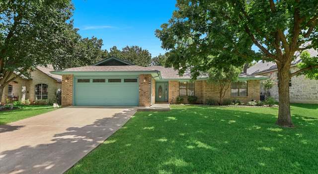 Photo of 334 San Saba St, Meadowlakes, TX 78654