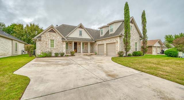 Photo of 423 St. Andrews St, Meadowlakes, TX 78654