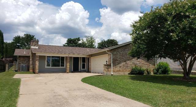 Photo of 211 Villa Way, Marble Falls, TX 78654