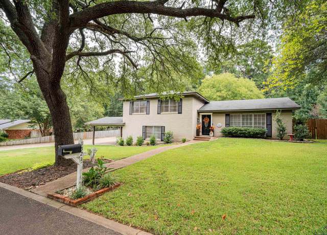 Property at 1321 Frost St, Gilmer, TX 75644, 4 beds, 2.5 baths