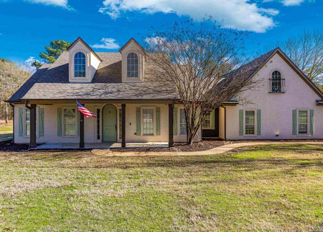 Property at 145 Cr 290d, Kilgore, TX 75662, 3 beds, 2.5 baths