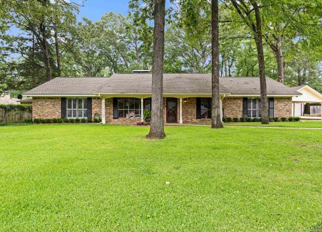 Property at 627 Town Oaks, Kilgore, TX 75662, 3 beds, 2 baths