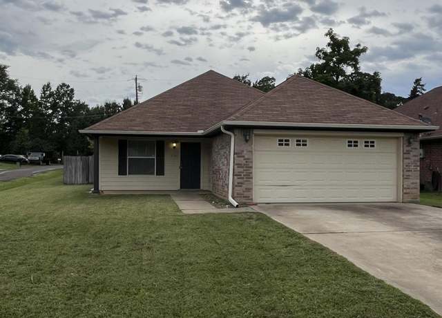 Property at 4101 Wesley St, Longview, TX 75604, 3 beds, 2 baths