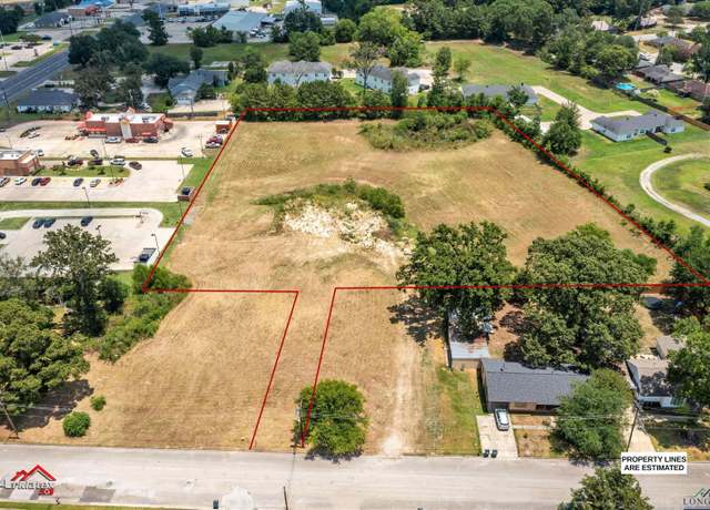 Property at 400 N Parker St, Carthage, TX 75633