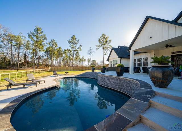Property at 148 Eagle Crk, Diana, TX 75640, 5 beds, 2.5 baths