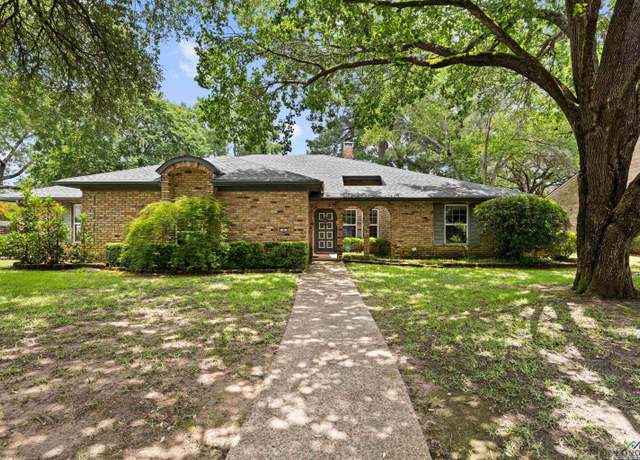Property at 4 Briar Ln, Kilgore, TX 75662, 4 beds, 3 baths
