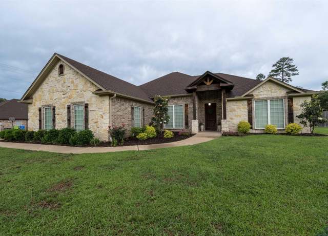 Property at 140 Kayla Ln, Longview, TX 75602, 4 beds, 3 baths