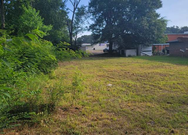 Property at 105 W Shofner Dr, Longview, TX 75604