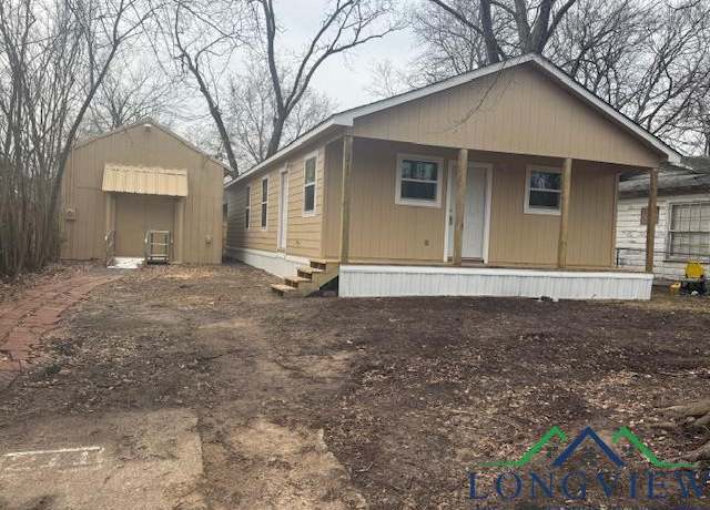 Property at 211 Maple Ave, Gladewater, TX 75647, 4 beds, 2 baths