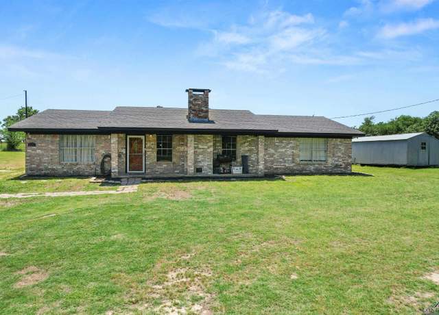 Property at 7869 Arrowwood Rd, Gilmer, TX 75644, 4 beds, 2 baths