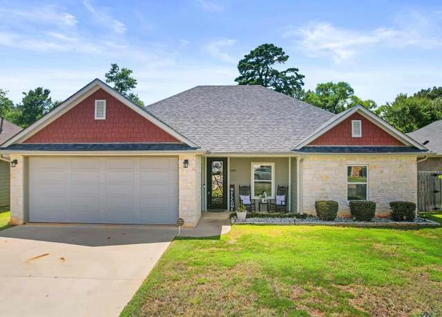 Property at 1305 Frankie Ln, Longview, TX 75604, 3 beds, 2 baths