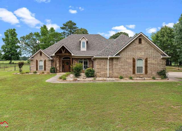 Property at 130 Cr 1133, Kilgore, TX 75662, 3 beds, 2.5 baths