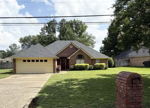 Property at 3207 Mcdonald Rd, Tyler, TX 75701, 3 beds, 2 baths