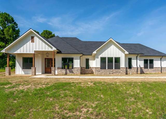 Property at 989 Cr 2204 D, Tatum, TX 75691, 4 beds, 2.5 baths