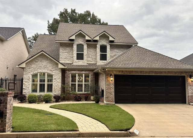 Property at 13 Oak Creek Rdg, Longview, TX 75605, 4 beds, 2.5 baths