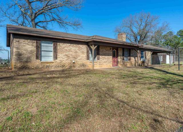 Property at 218 Stanley Rd, Longview, TX 75603, 3 beds, 2 baths