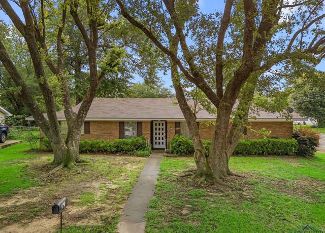 Property at 616 Golfcrest Dr, Longview, TX 75604, 3 beds, 2 baths