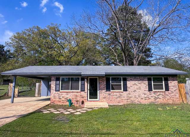 Property at 308 W Lanark St, Queen City, TX 75572, 3 beds, 1 bath