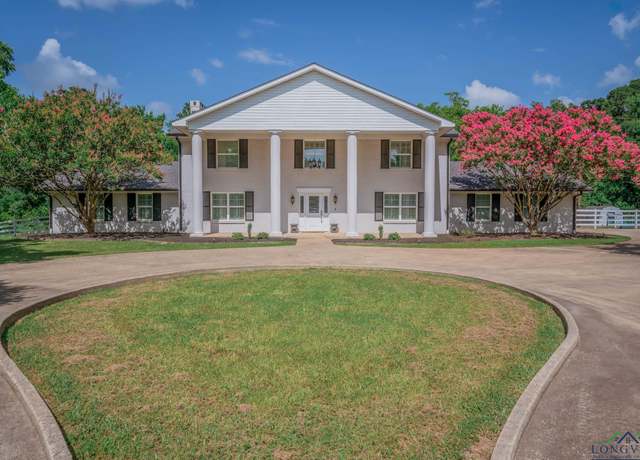 Property at 714 Danville Rd, Kilgore, TX 75662, 4 beds, 3 baths
