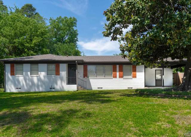 Property at 1207 Tulane Ave, Longview, TX 75601, 3 beds, 2 baths