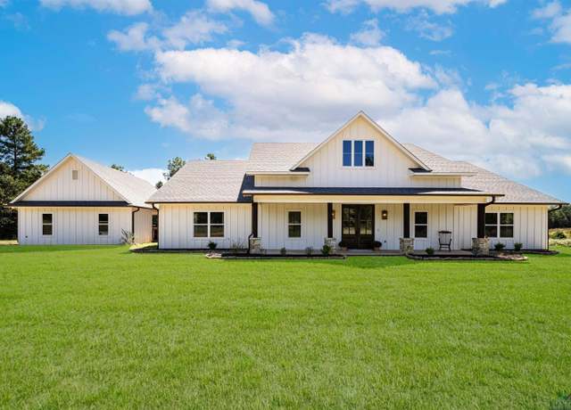Property at 233 Coconut Rd, Gilmer, TX 75645, 3 beds, 4.5 baths