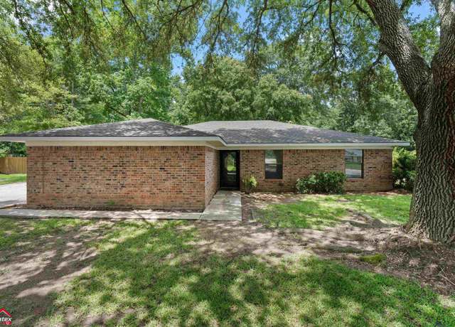 Property at 120 Easy St, Carthage, TX 75633, 3 beds, 2 baths