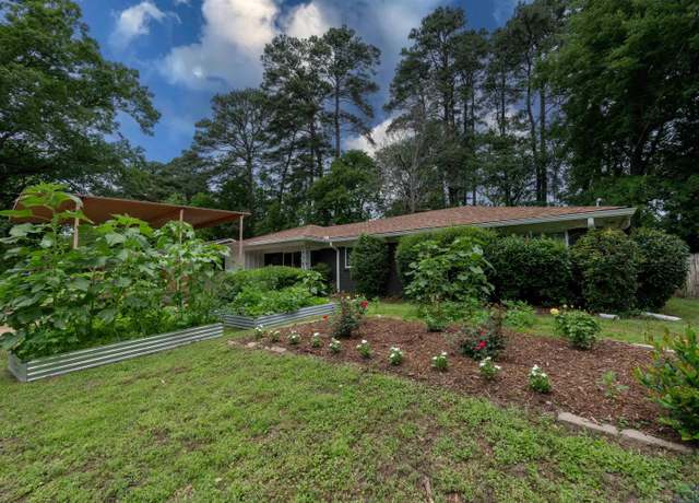 Property at 1005 Coushatta Trl, Longview, TX 75605, 4 beds, 2 baths