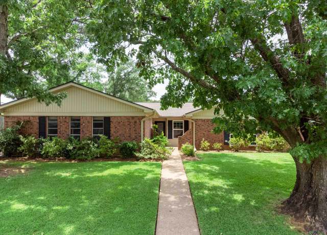 Property at 2713 Northridge Dr, Longview, TX 75605, 4 beds, 4 baths