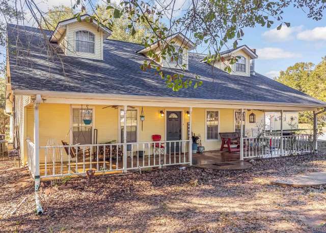Property at 2915 Quail Ln, Longview, TX 75602, 4 beds, 3 baths