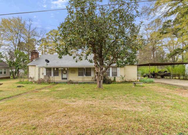 Property at 1213 E First St, Hughes Springs, TX 75656, 3 beds, 2 baths