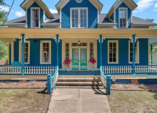 Property at 601 East Austin St, Marshall, TX 95670, 4 beds, 2 baths