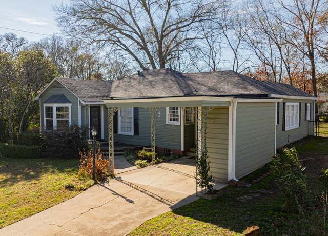 Property at 2017 Simmons, Kilgore, TX 75662, 3 beds, 2 baths