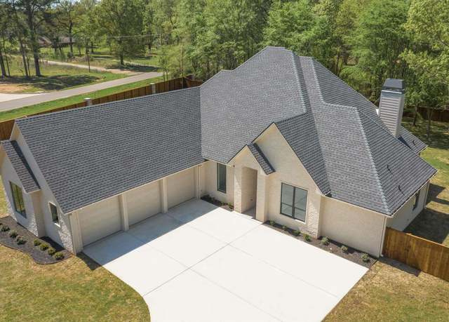 Property at 105 Thorn Briar, Longview, TX 75602, 4 beds, 3.5 baths