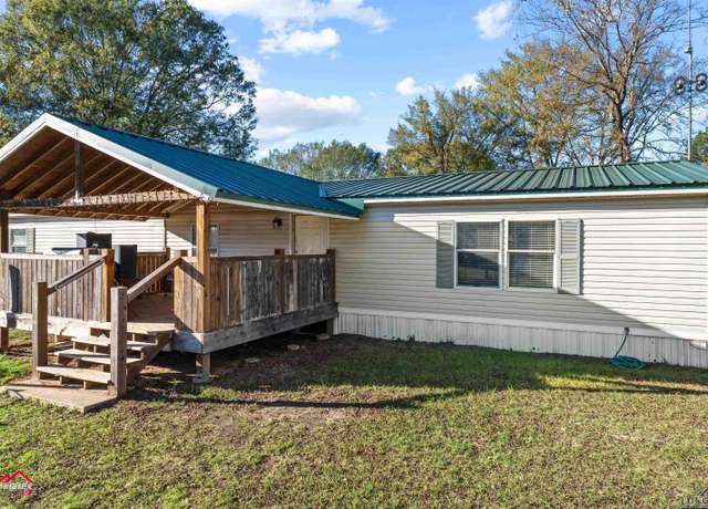 Property at 677 Private Road 3455, Kilgore, TX 75662, 3 beds, 2 baths