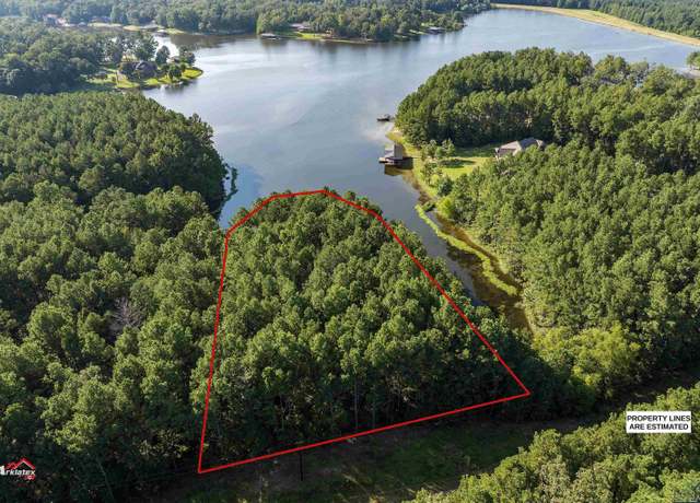 Property at 32 Circle Dr, Beckville, TX 75631