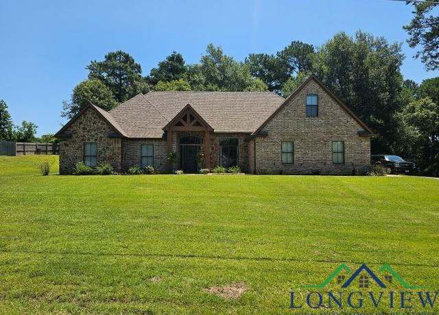 Property at 240 Cedar Ridge Rd, Longview, TX 75602, 4 beds, 3.5 baths