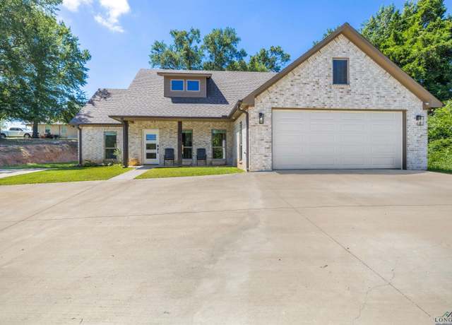 Property at 415 W Fordall St, Henderson, TX 75652, 3 beds, 2 baths