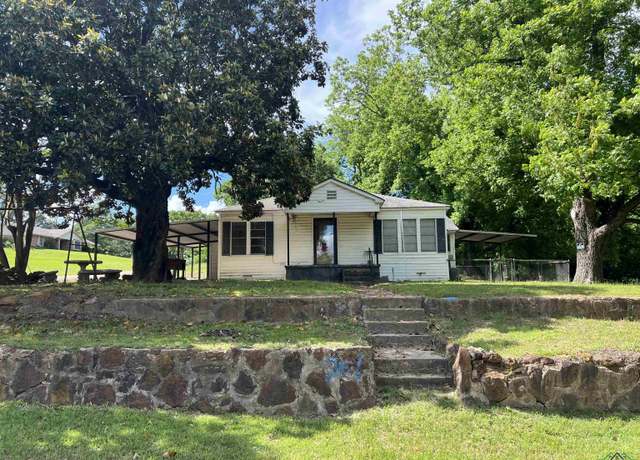 Property at 201 First St, Naples, TX 75568, 4 beds, 2 baths