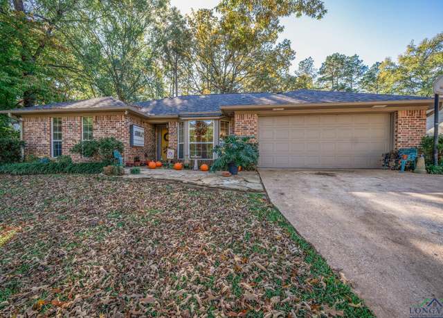 Property at 1104 Forest Hill St, Gladewater, TX 75647, 4 beds, 3 baths