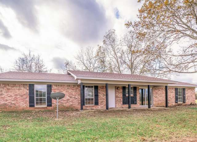 Property at 834 Bertha Jackson Rd, Marshall, TX 75670, 3 beds, 2.5 baths