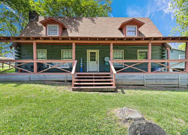Property at 111 Inwood St, Avinger, TX 75630, 4 beds, 2.5 baths