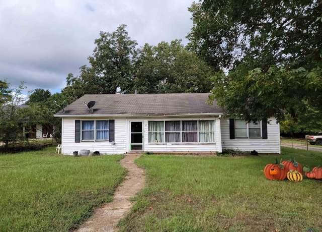 Property at 10510 S Main St, Overton, TX 75684, 3 beds, 2 baths