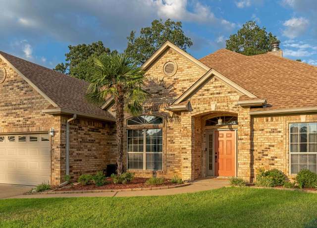 Property at 3826 Fern Ridge Dr, Longview, TX 75605, 3 beds, 2 baths