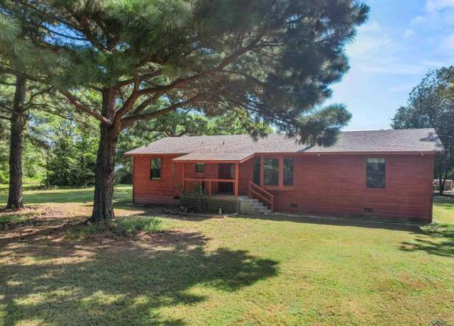 Property at 5305 County Road 4875, Pittsburg, TX 75686, 3 beds, 2 baths