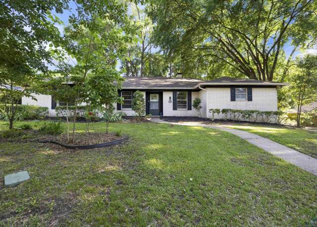 Property at 616 Cynthia St, Longview, TX 75605, 4 beds, 2 baths