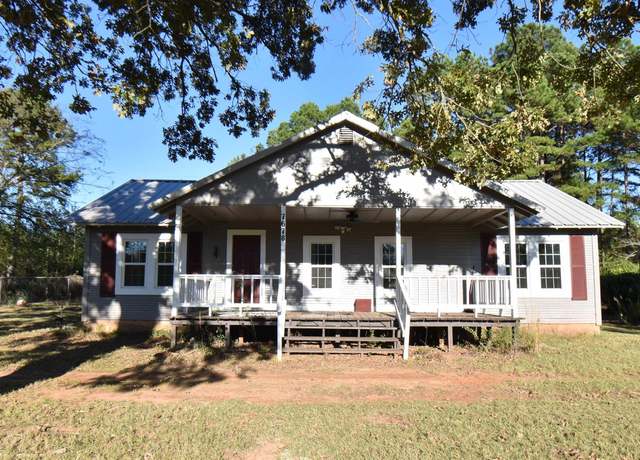 Property at 7678 Cr 445 W, Henderson, TX 75654, 2 beds, 1 bath