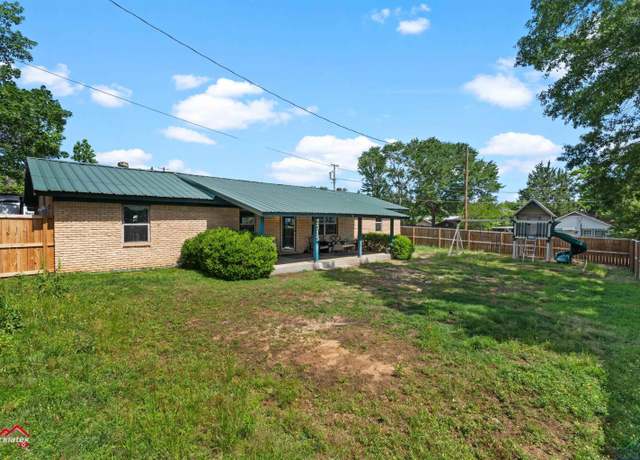 Property at 3315 N US Hwy 259, Kilgore, TX 75662, 4 beds, 2 baths