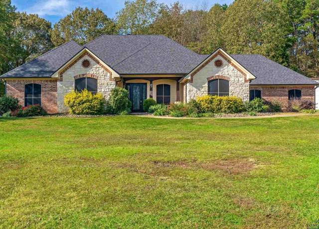 Property at 110 Cedar Ridge Rd, Longview, TX 75602, 4 beds, 2.5 baths