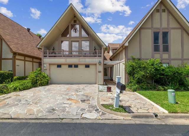 Property at 1011 Towne Lake Dr, Longview, TX 75601, 2 beds, 2 baths