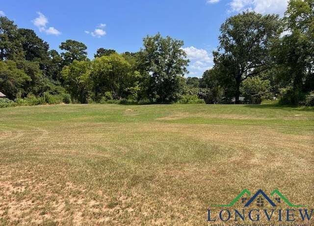 Property at 105 Martin St, Lone Star, TX 75668
